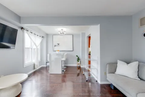 39 Frost Drive, ON L1P 1C8