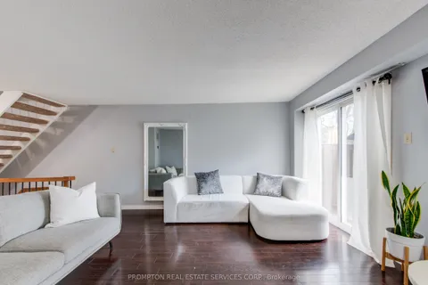 39 Frost Drive, ON L1P 1C8