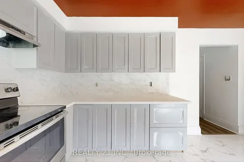 2110 Duberry Drive, ON L1X 2A2