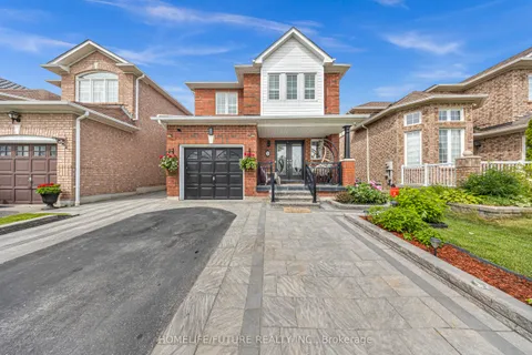 6 Floree Street, ON L1R 3B2