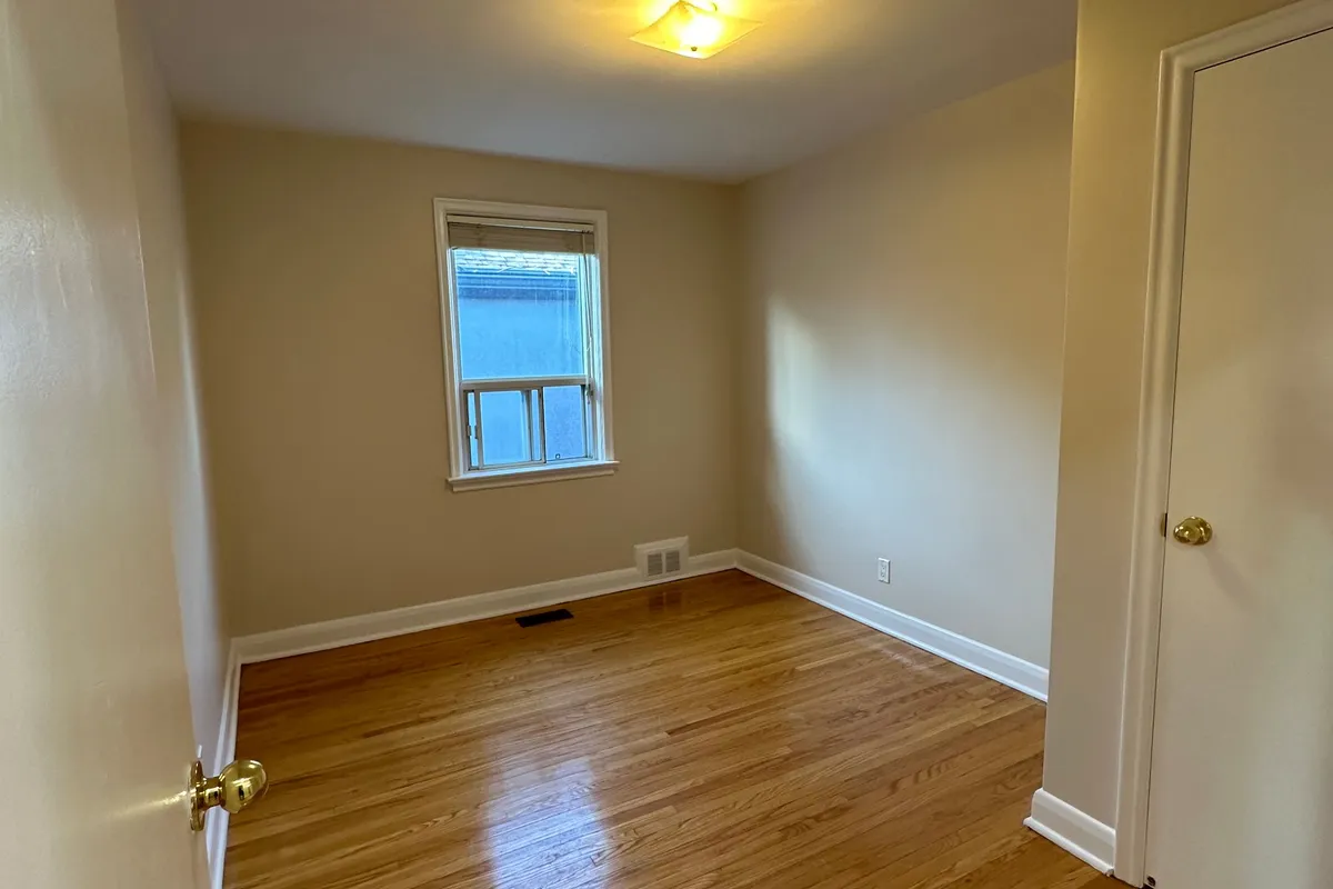 34 Inniswood Drive, ON M1R 1E5