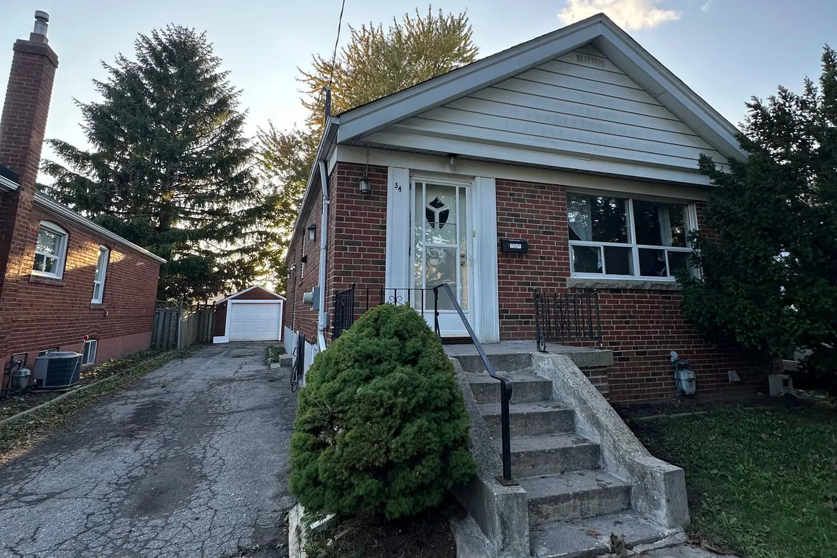 34 Inniswood Drive, ON M1R 1E5