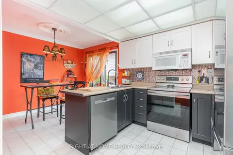 809 Bennett Crescent, ON L1K 1V4