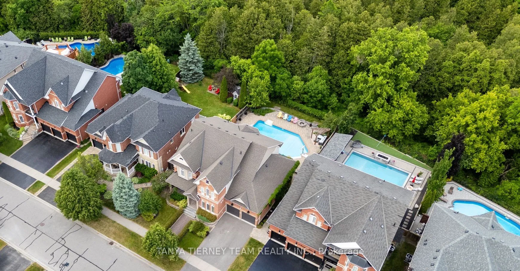 11 Covington Drive, ON L1M 2K6