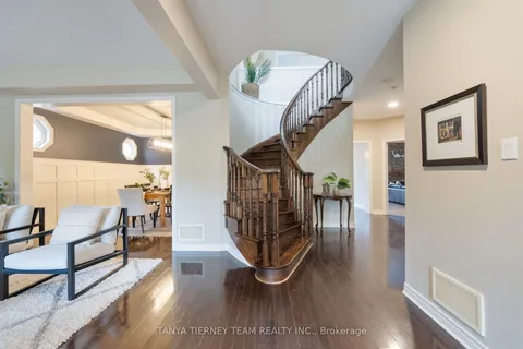 11 Covington Drive, ON L1M 2K6