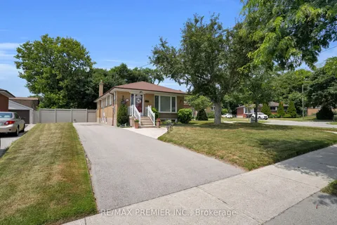 6 Paloma Place, ON M1J 1P7