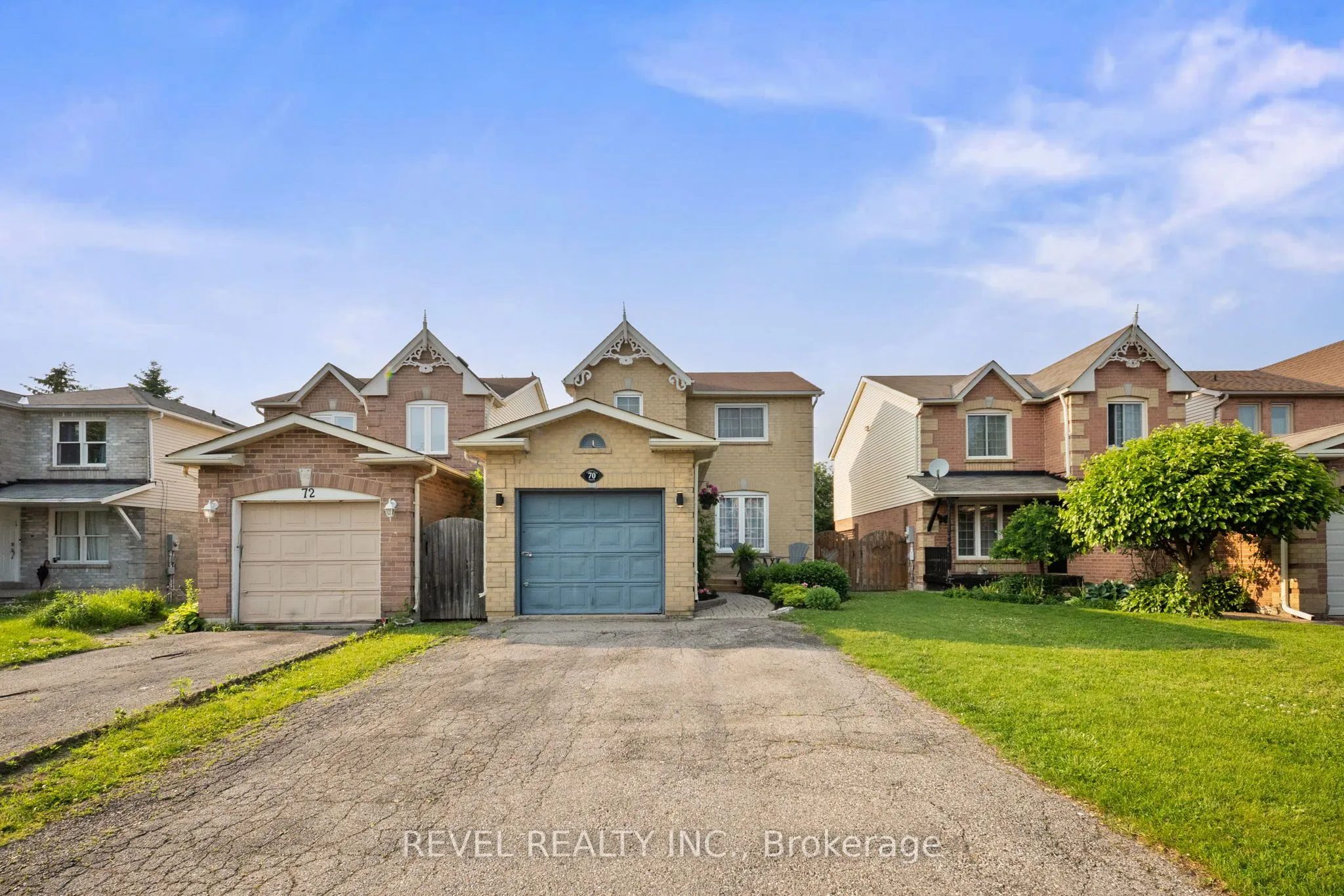 70 Yorkville Drive, ON L1E 2A6