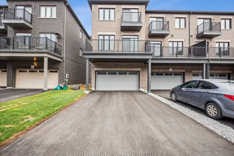 2632 Delphinium Trail, ON L1X 2R2
