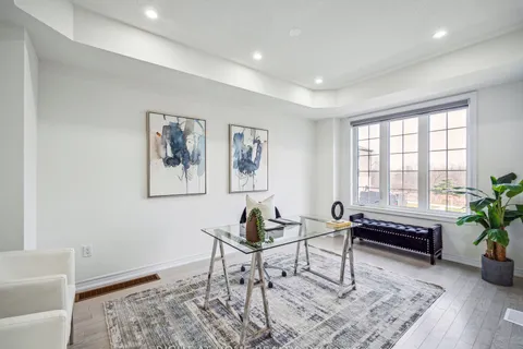 2632 Delphinium Trail, ON L1X 2R2
