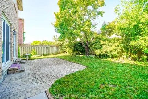 2380 Denvale Drive, ON L1X 2H4