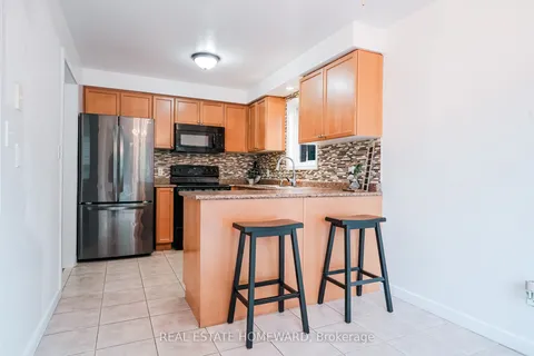560 Falconridge Drive, ON L1K 0C1