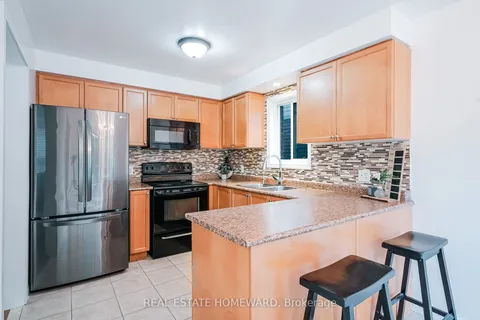 560 Falconridge Drive, ON L1K 0C1
