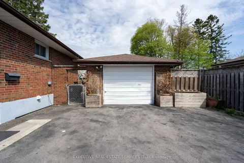 32 Brimorton Drive, ON M1P 3Y9