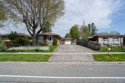 32 Brimorton Drive, ON M1P 3Y9