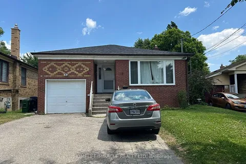 17 Montvale Drive, ON M1M 3E5