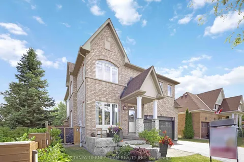 43 Robert Attersley Drive, ON L1R 0B6