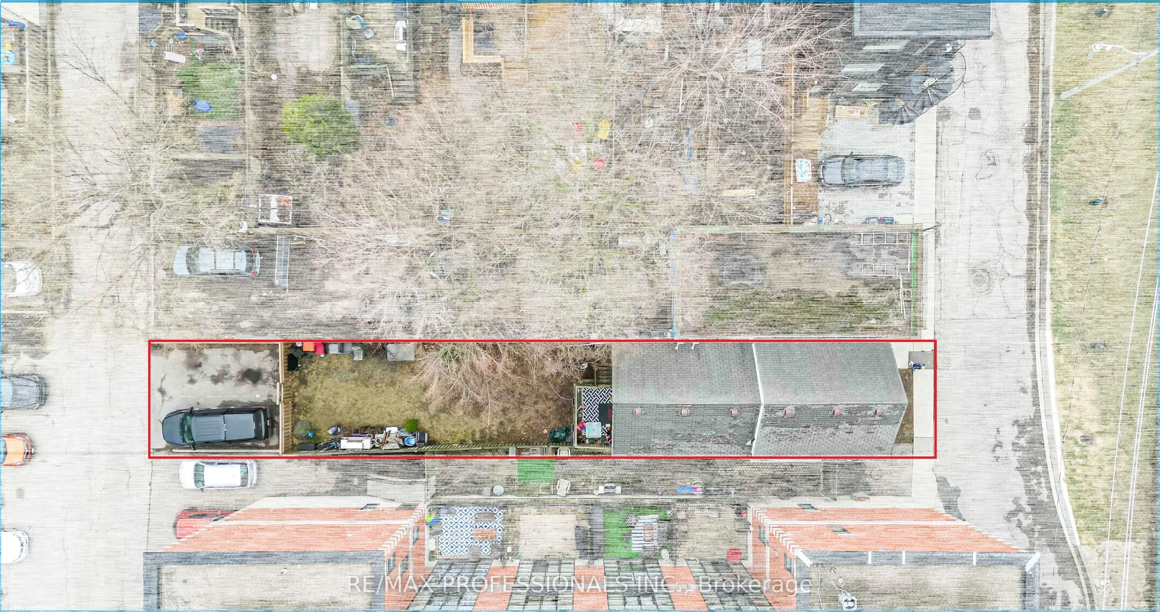 220 Main Street, ON M4E 2W1
