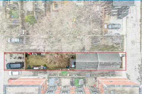 220 Main Street, ON M4E 2W1