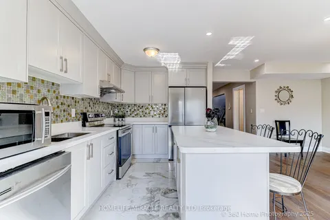 688A Midland Avenue, ON M1K 4C6