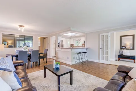 17 Cowling Crescent, ON L1S 2Z6