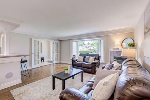 17 Cowling Crescent, ON L1S 2Z6