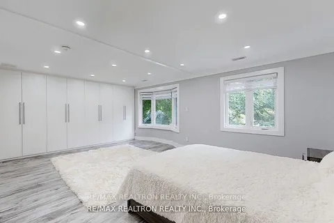 14 Kecala Road, ON M1P 1K4