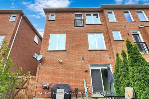 15 Yates Avenue, ON M1L 0C7