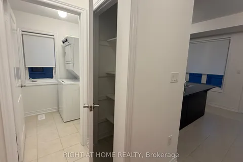 19 Steamboat Way, ON L1N 0M6