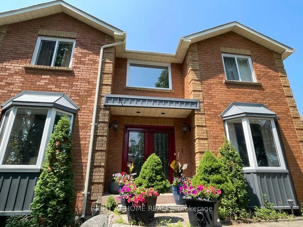 1689 Major Oaks Road, ON L1X 1X1