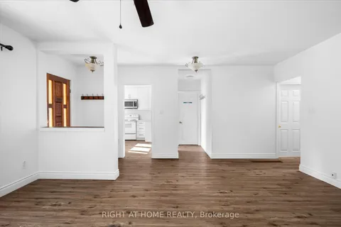 7 Tulloch Drive, ON L1S 2S3