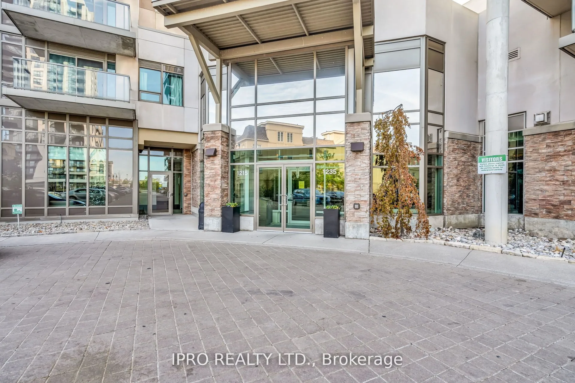1235 Bayly Street, ON L1W 1L7