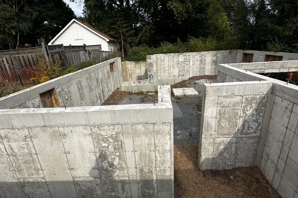 21 Amiens Road, ON M1E 3S5