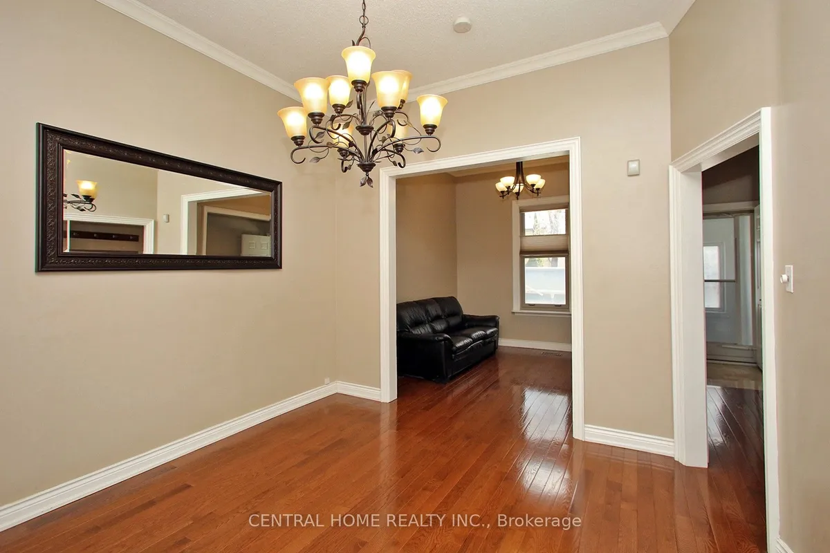 106 Carlaw Avenue, ON M4M 2R7