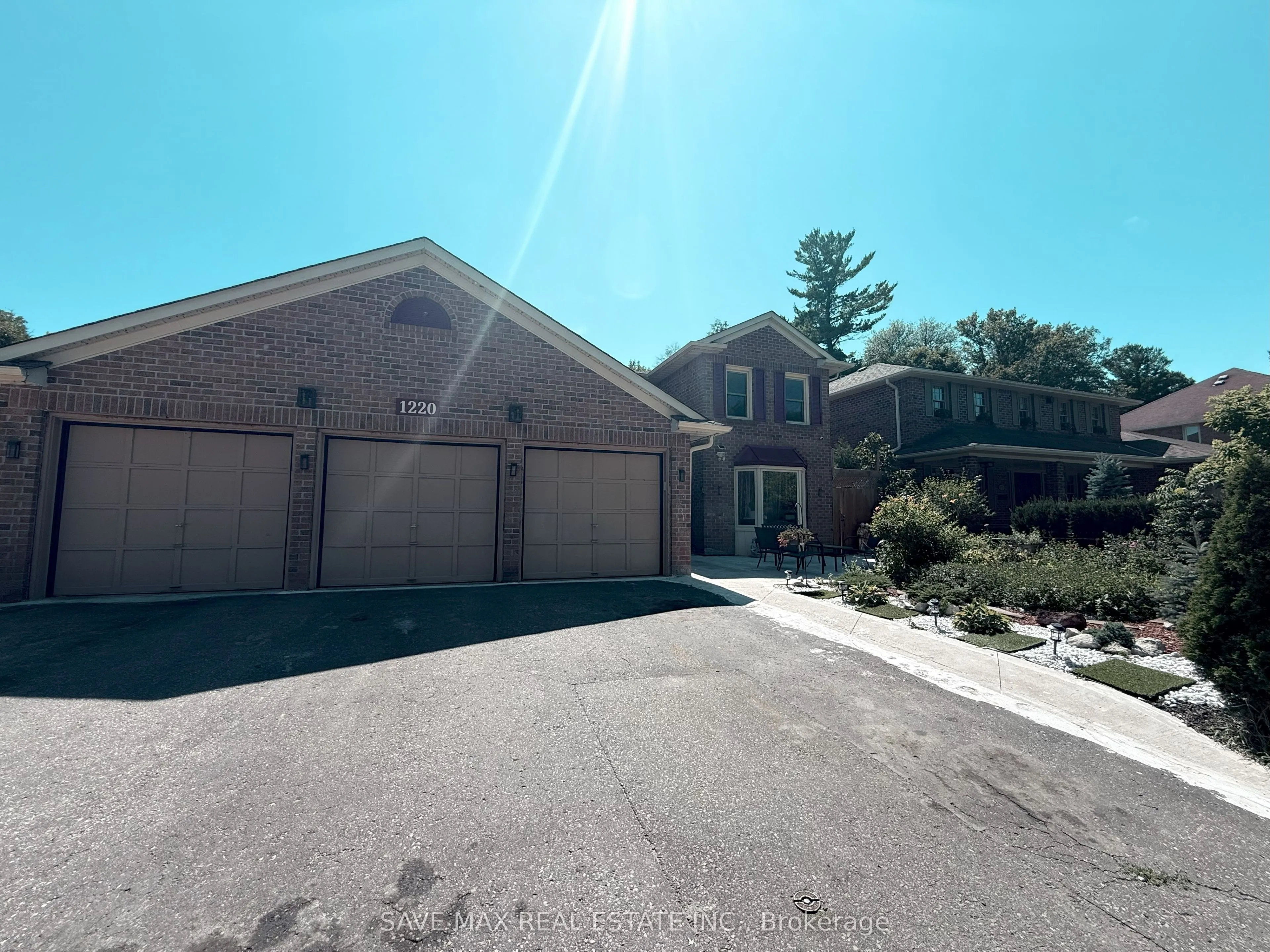 1220 Abbey Road, ON L1X 1V7