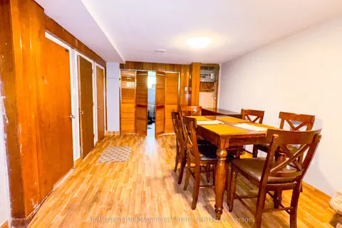 65 Sharbot Avenue, ON M1H 1Z2