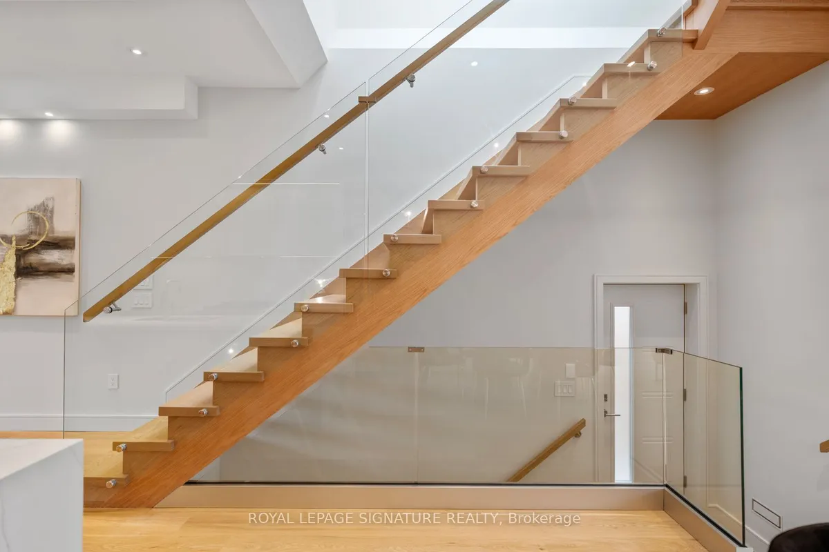 105 Gledhill Avenue, ON M4C 5K7