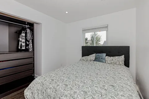 15 Candlebrook Drive, ON L1R 2V4