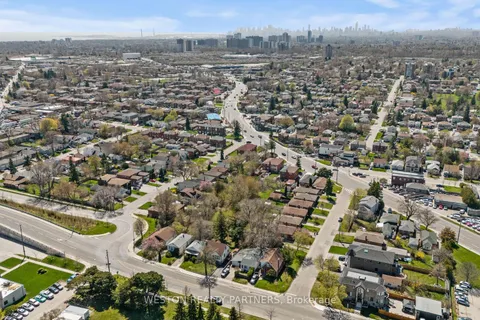 372-374 Kennedy Road, ON M1K 2A5