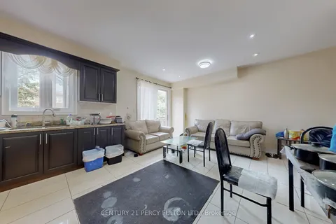 33 Wanstead Avenue, ON M1L 3L3