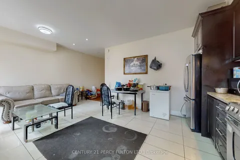 33 Wanstead Avenue, ON M1L 3L3