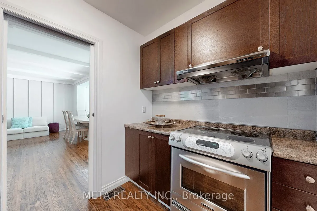 28 Orton Park Road, ON M1G 3G4