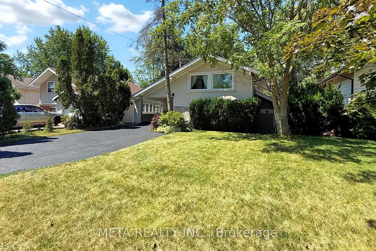 28 Orton Park Road, ON M1G 3G4