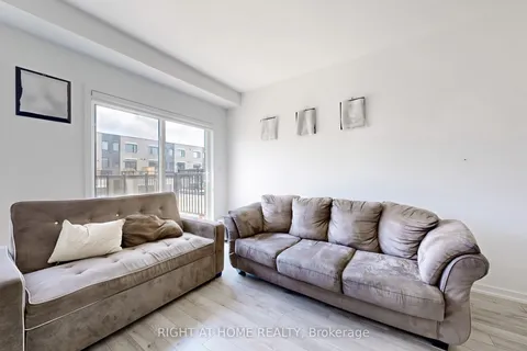 36 Bateson Street, ON L1S 7M3