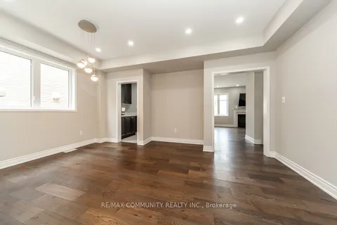 24 Raithby Crescent, ON L1Z 0S6