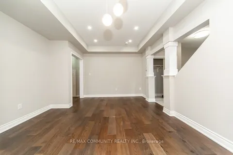 24 Raithby Crescent, ON L1Z 0S6