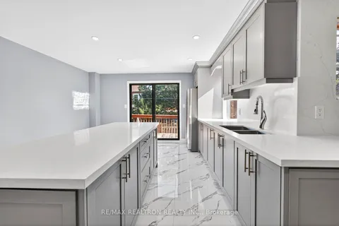 17 Lenthall Avenue, ON M1B 2C7