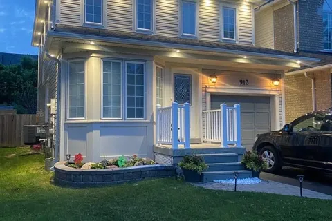 913 Taggart Crescent, ON L1K 0E4