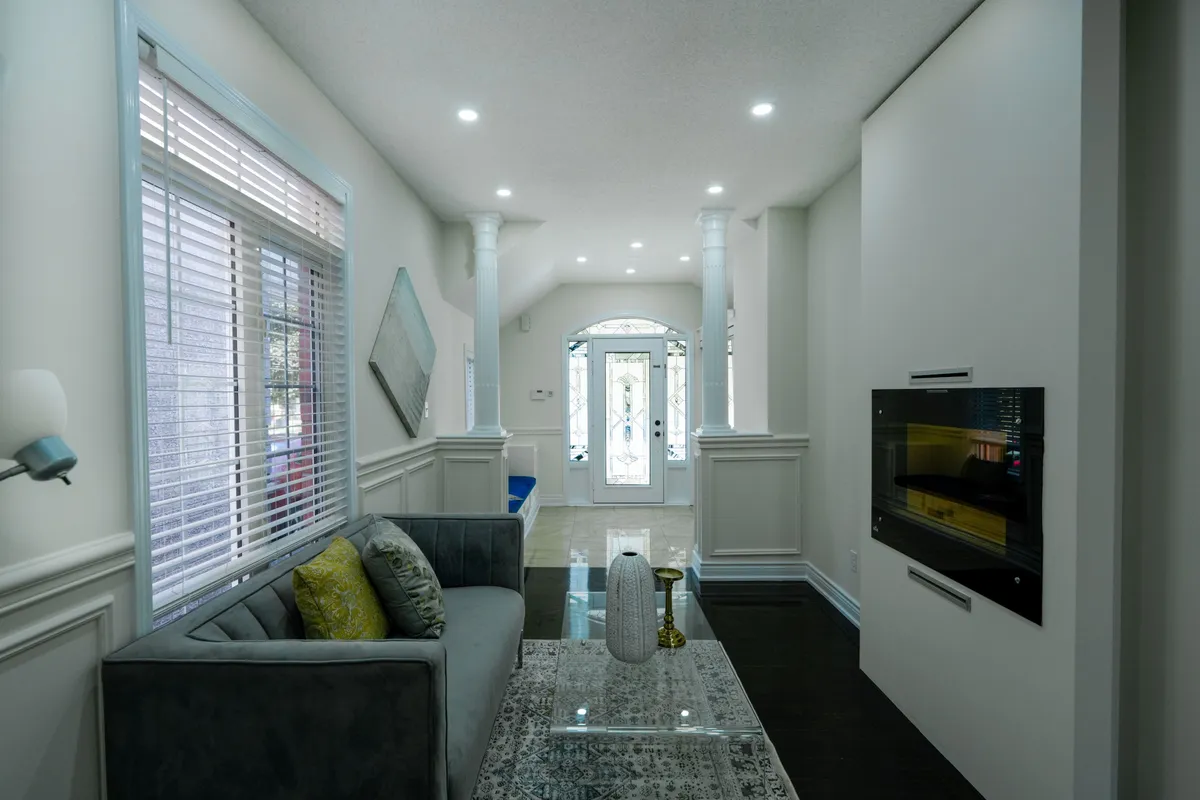 5 Dent Street, ON L1T 4E8