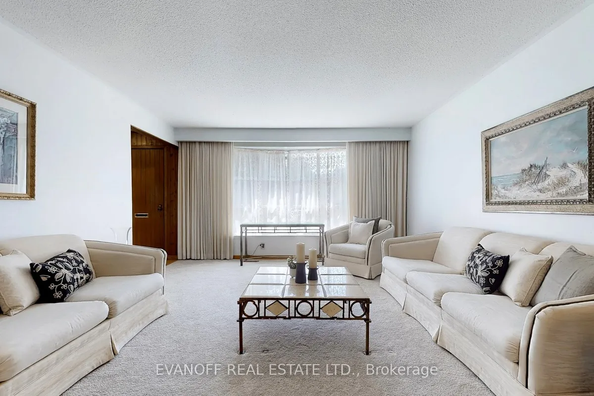 144 Merkley Square, ON M1G 2Y8