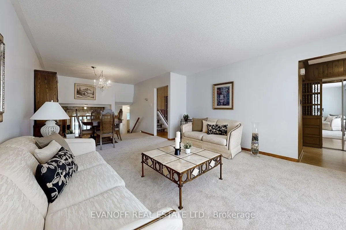 144 Merkley Square, ON M1G 2Y8